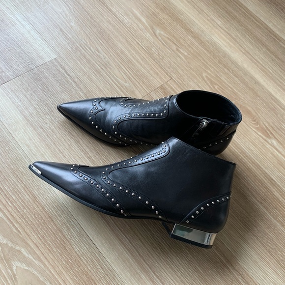 Barbara Bui Paris 10M(40) pointed toe studded boot - Picture 2 of 10